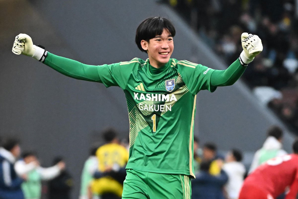 高校サッカー】鹿島学園のタイ人GKスリブンヤコ PK阻止する大活躍