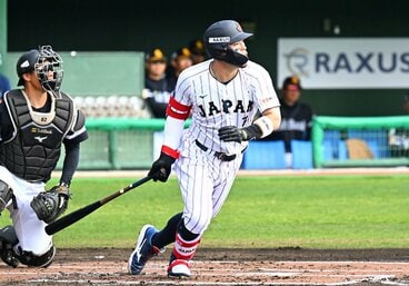 ソフトバンク】川瀬晃が一塁上でマクブルームと交錯し途中交代 おぶ