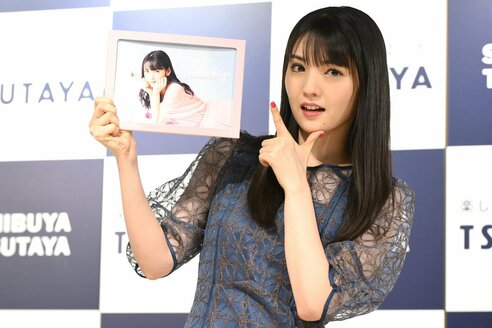 道重さゆみ 2年ぶりカレンダー発売「今年1年はかわいいを一層意識