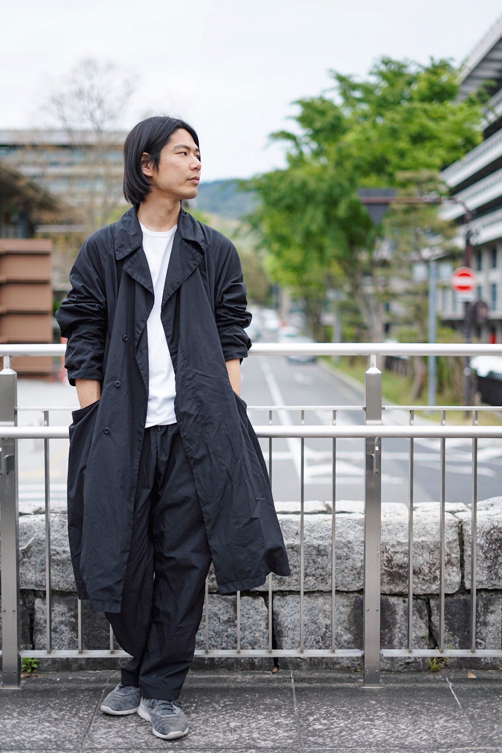 都市生活に最適化された旅の制服。TEATORA「Device Coat」レビュー