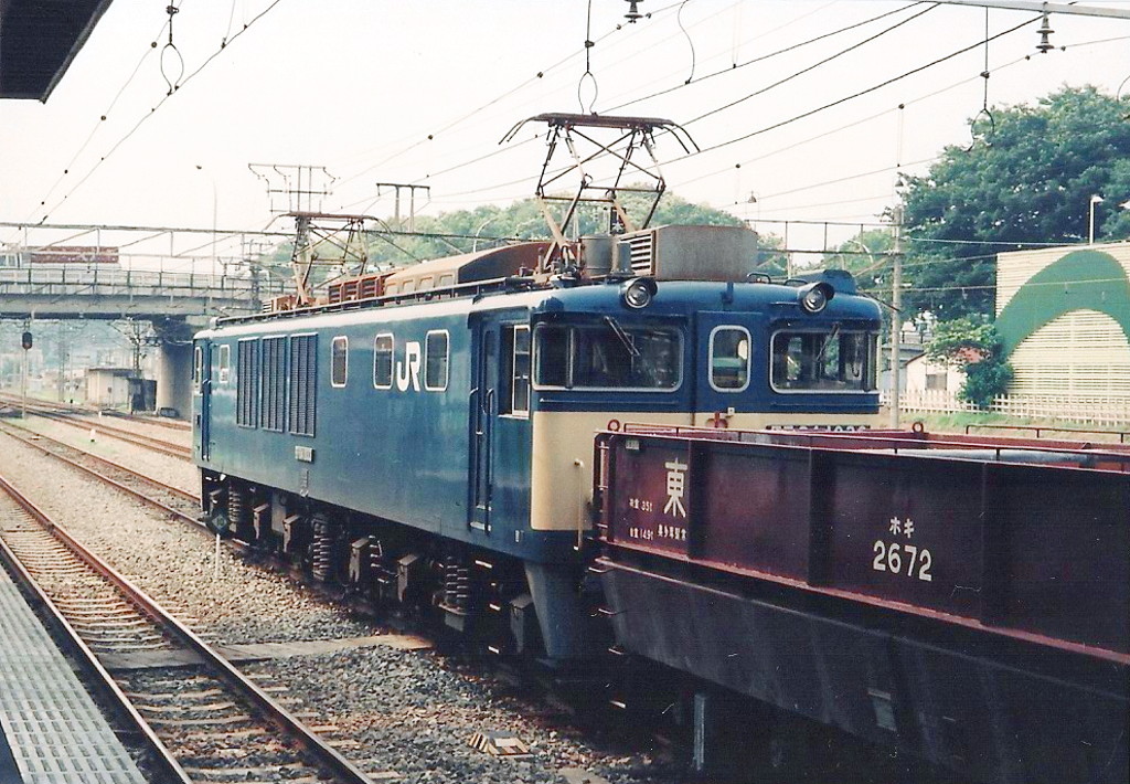 実物日記 ～「奥多摩の貨物列車1986」その2～: のんびり行こうぜ。