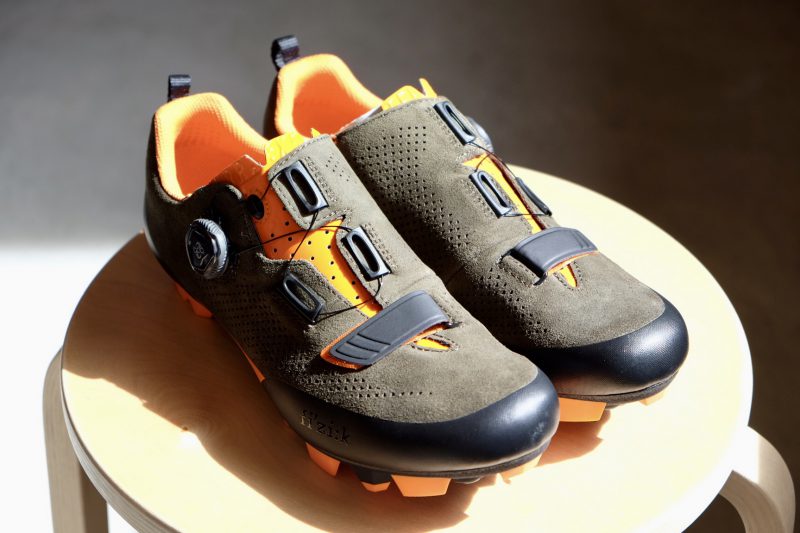 ツーリング&トレイルライドに。SPDビンディングシューズ(FIZIK