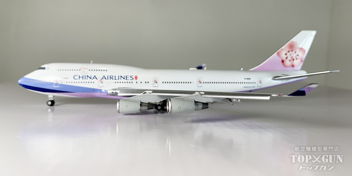JC Wings 747-400 チャイナエアライン(中華航空) B-18215 ※フラップ