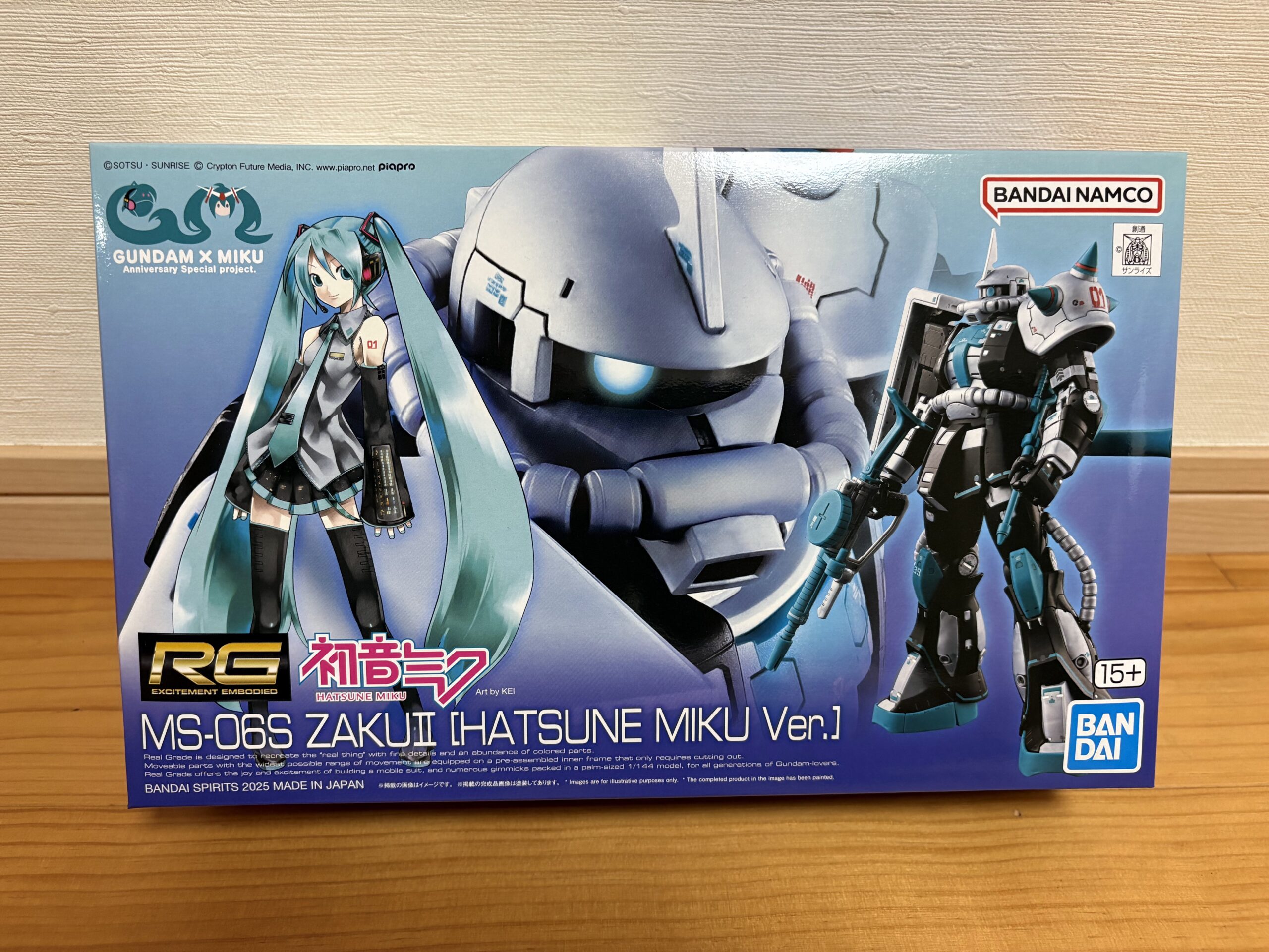抽選販売に当選］RGザクⅡ 初音ミクVer. 入手困難？コラボガンプラ開封