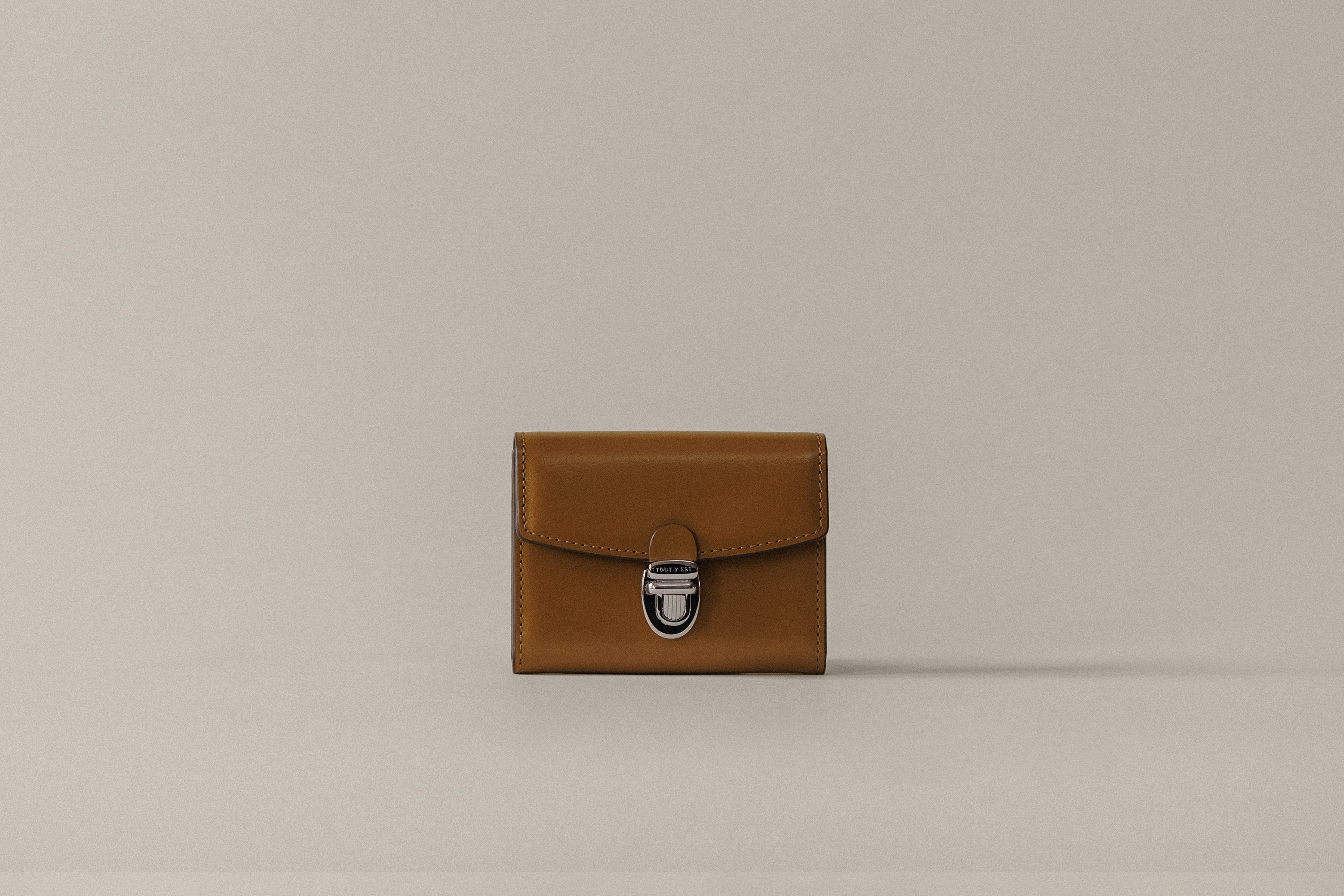 PORTE CARTES LOQUET CARAMEL – TOUT Y EST JP