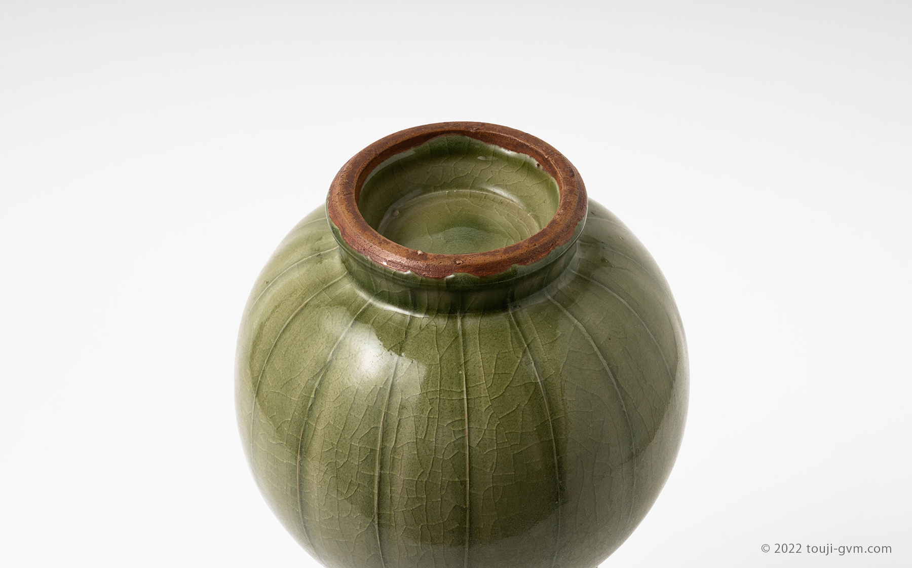 龍泉窯 青磁花口獣环耳瓶 – Longquan Celadon | 陶磁オンライン美術館