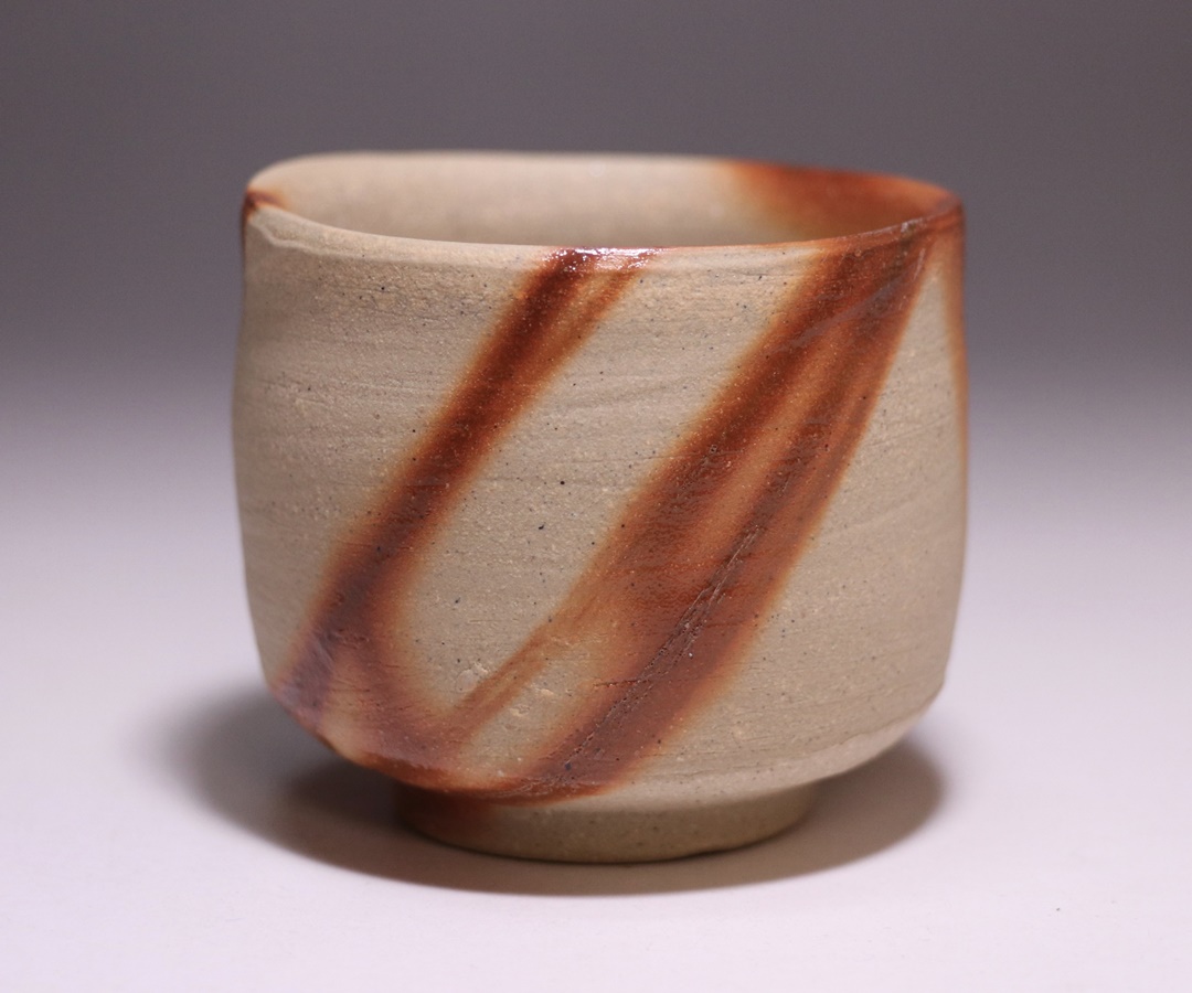 山本 出 作 「備前ブルゴーニュ土緋襷酒呑」 ～備前焼専門卸小売店