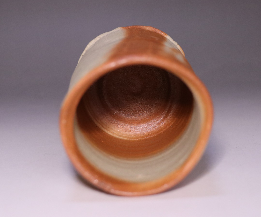 中村六郎 作 「備前緋襷麦酒呑」 ～備前焼専門卸小売店 川口陶楽苑～
