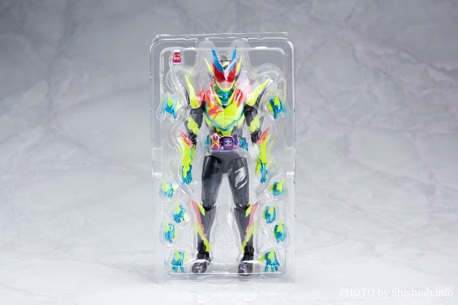 レビュー】S.H.Figuarts 仮面ライダーリバイス