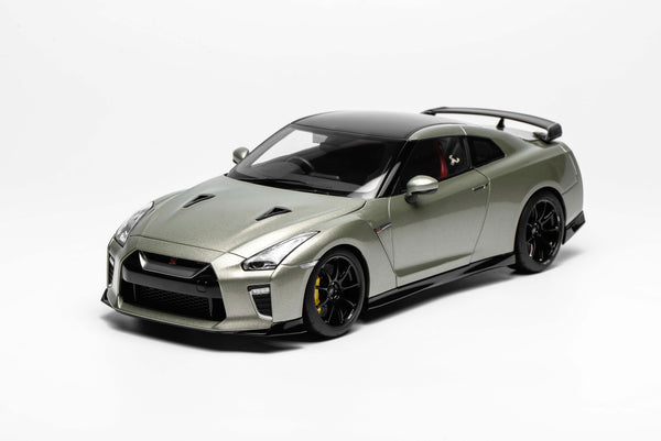 MOTORHELIX] 1:18 Nissan GT-R (R35) Track Edition Engineered by Nismo