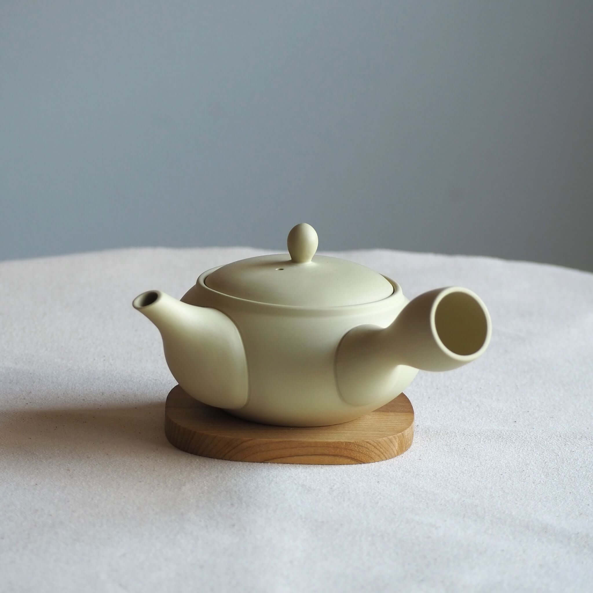 常滑焼 盛正作 平丸 白急須 [東山堂煎茶器店 オンラインショップ