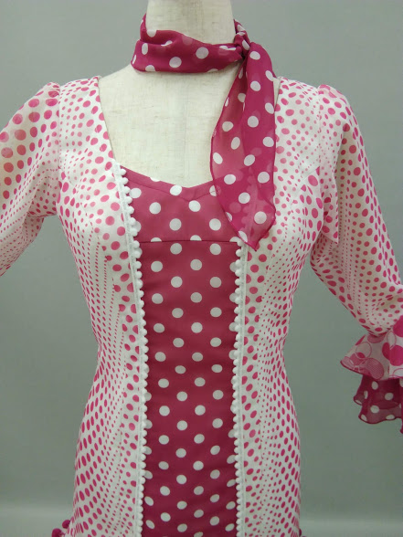 楽天市場】【 送料無料 】 フラメンコ衣装 ピンク ドット柄 ワンピース