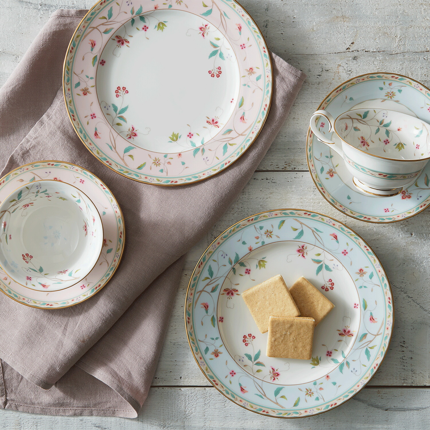 楽天市場】ノリタケ 花更紗 カップ＆ソーサーペア(色変り) ( ギフト