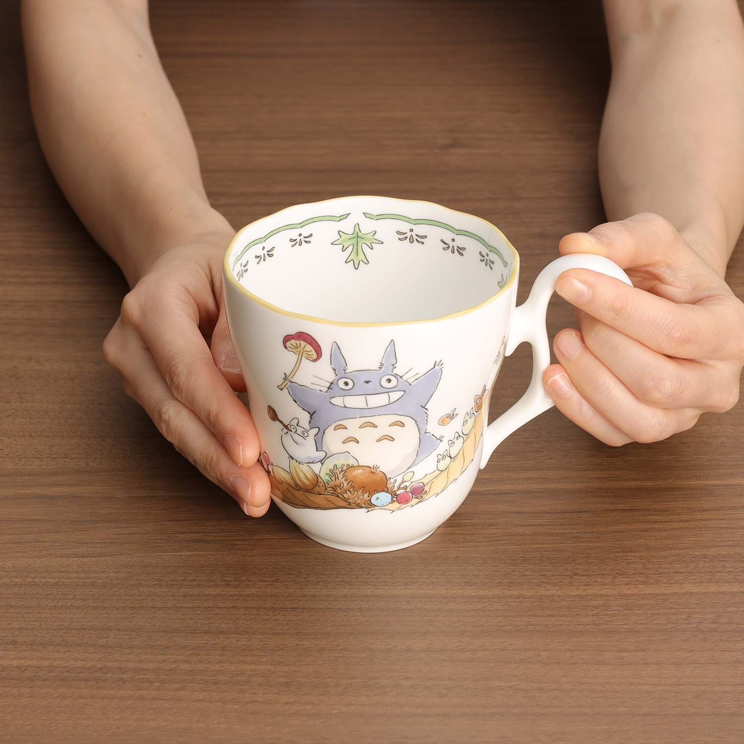 楽天市場】ノリタケ となりのトトロ マグカップペア(キノコ・ジシバリ