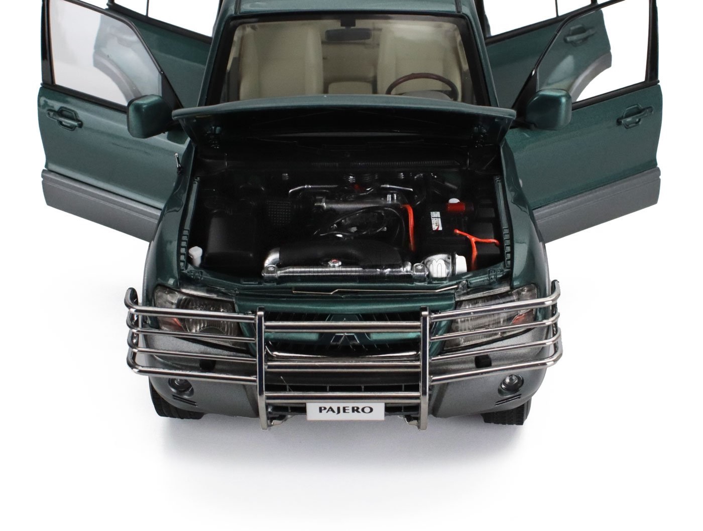 楽天市場】ミニカー 1/18 三菱 パジェロ SUN-STAR 1/18 MITSUBISHI