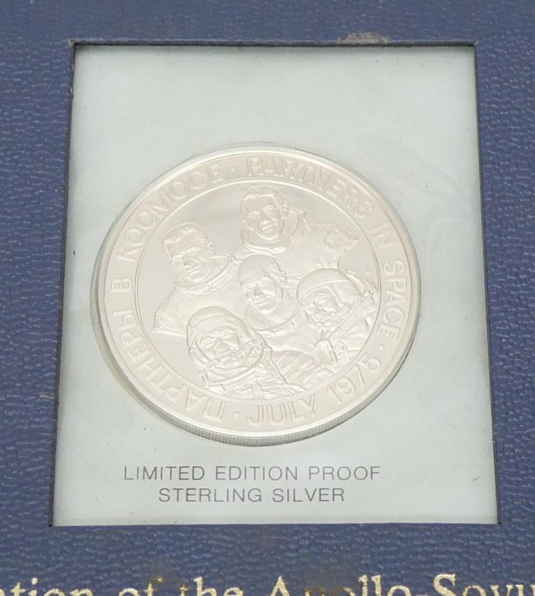 楽天市場】アポロソユーズ特別記念セット 純銀プルーフメダル