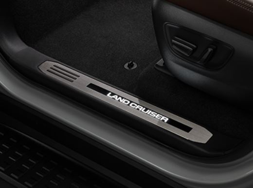 楽天市場】【トヨタ純正】 イルミネーション付スカッフプレートセット