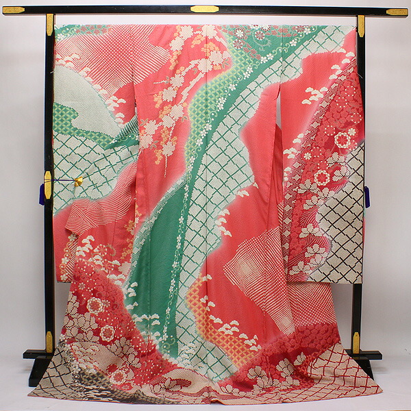 楽天市場】着物 振袖 名門！ 十日町”滝泰”豪華 総 手絞り 相良刺繍 銀