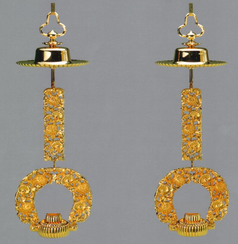 極上・菊輪灯・浄土真宗・本堂用・京仏具・仏像・宣徳・銅鑼・妙鉢・煎茶道具 楽天市場】極上彫菊輪灯長鍵本金メッキ4.5号DC（浄土真宗本願寺派