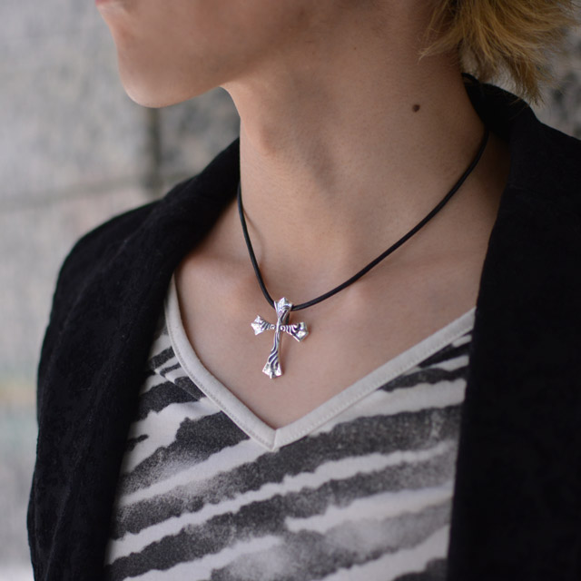 楽天市場】ロンワンズ LONE ONES スプレッドイーグルペンダント/M 日本