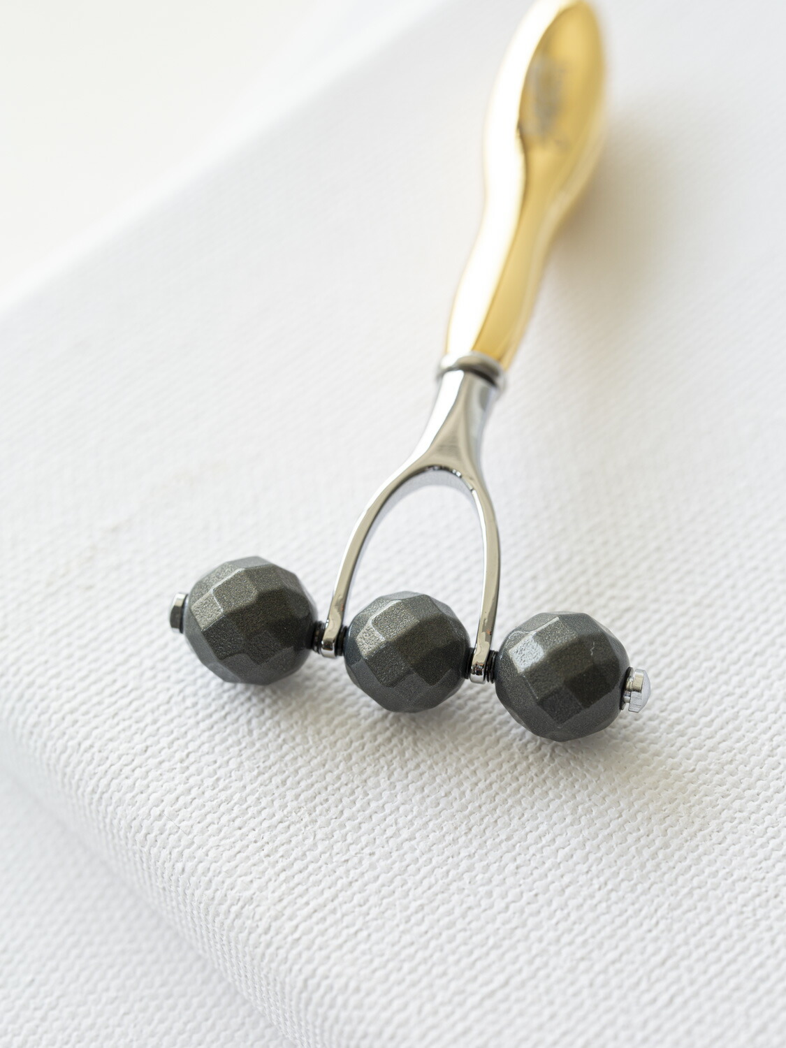 楽天市場】【世界初】 隕石美顔ローラー メテラ®️ 隕石