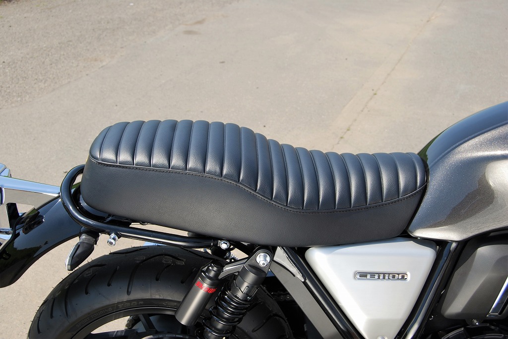 楽天市場】CB1100RS/CB1100EX（17年〜 ） MIDダブルシートA タック