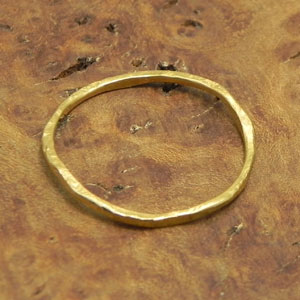 楽天市場】【指輪】K22 Distortion Ringディストーションリング22金