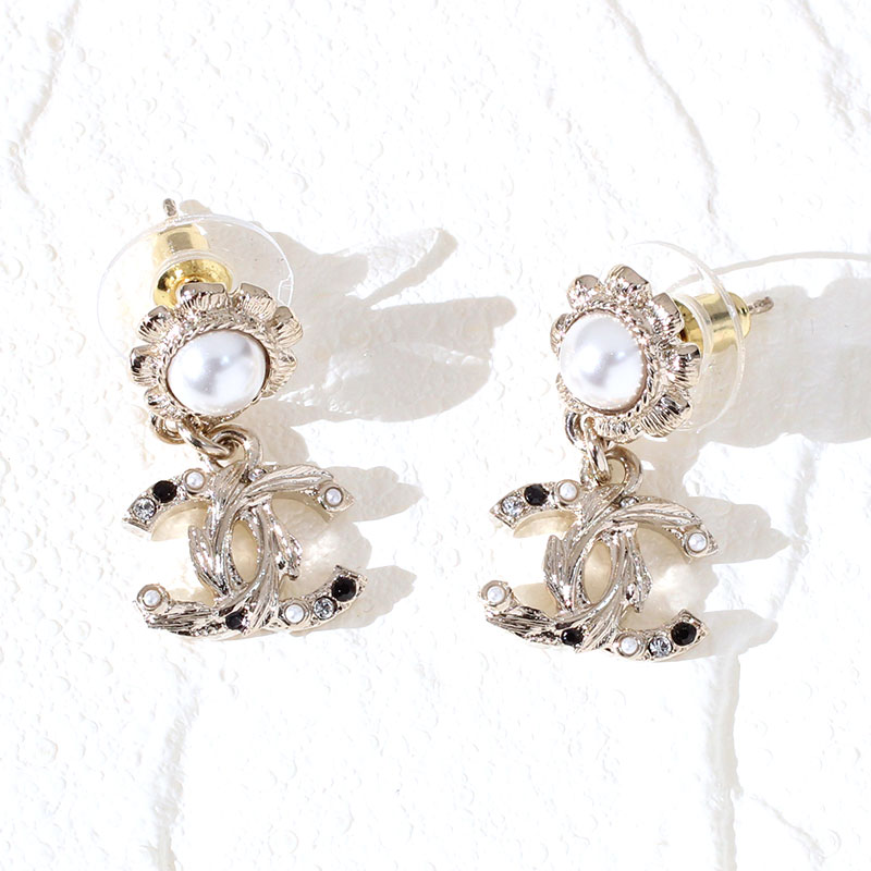 楽天市場】シャネル CHANEL ピアス CCマーク メタル＆コスチューム