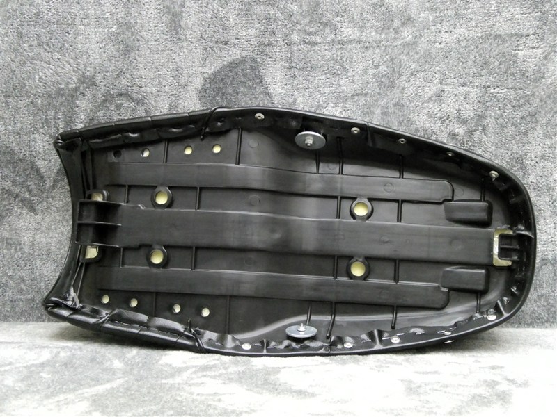 楽天市場】NC36 新アンコ 鋲打ち 黒皮 タックロールシート/チョビ