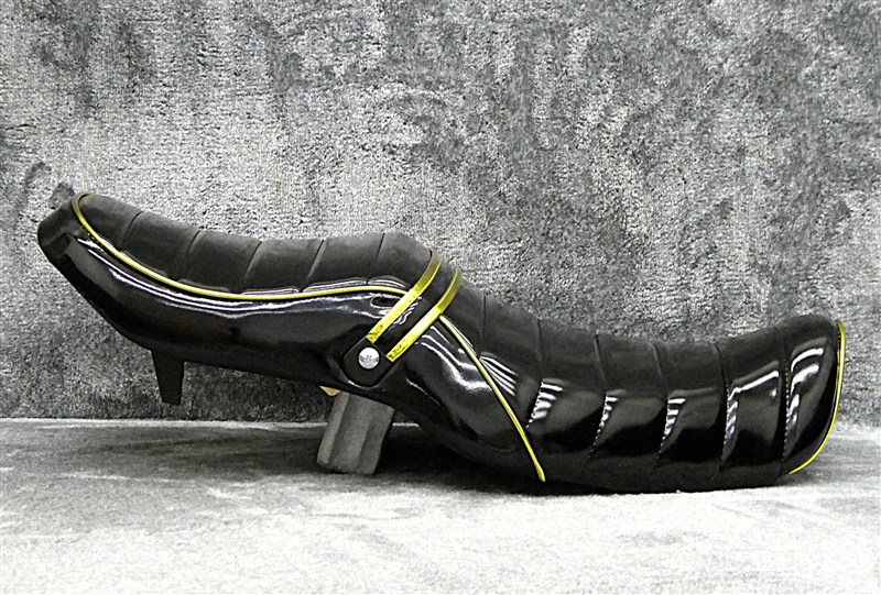 楽天市場】バリオス 1型 黒金エナメル タックロールシート : カスタム