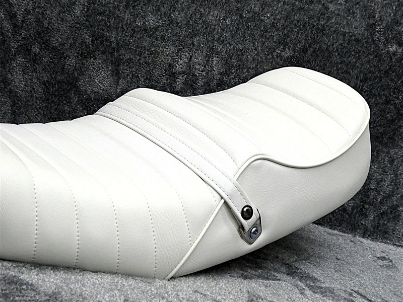 楽天市場】ホーク2 白皮 タックロールシート / ホワイト CB250T CB400T