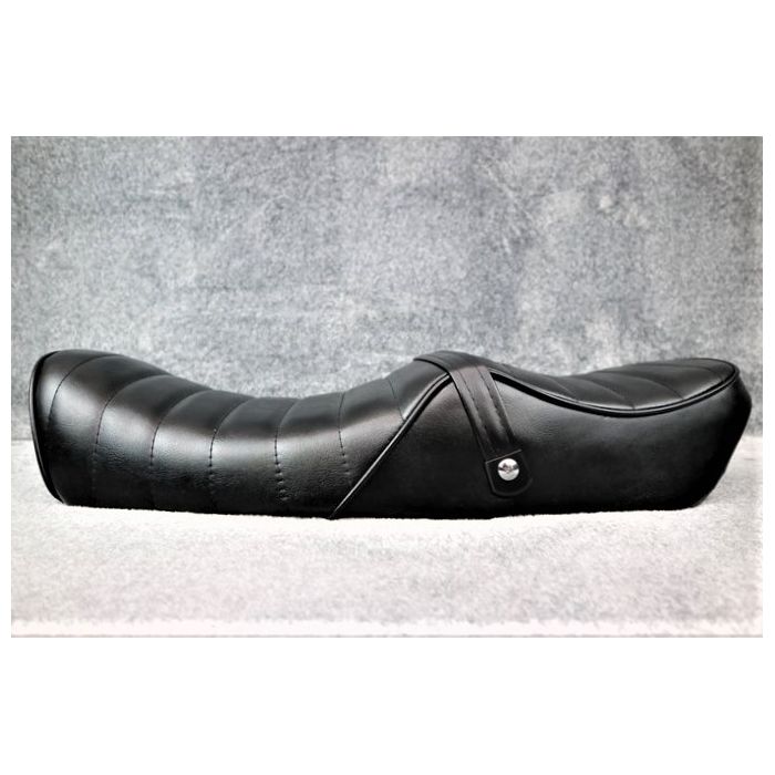 楽天市場】ゼファー750 タックロール シート 黒 皮 : カスタムパーツ DJ