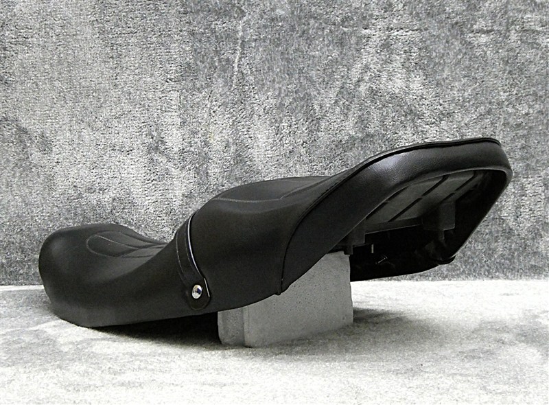 楽天市場】ゼファー400 後期 黒皮 Z2仕様 シート : カスタムパーツ DJ