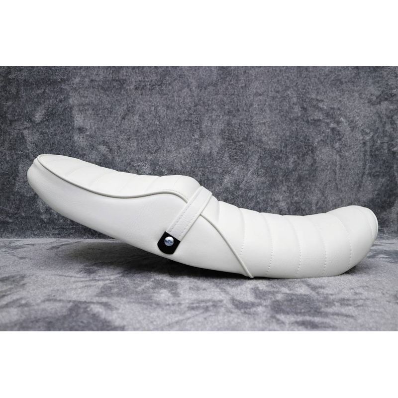 楽天市場】ゼファーχ 白 皮 タックロール シート : カスタムパーツ DJ