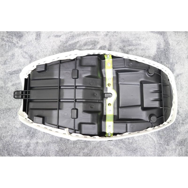 楽天市場】ゼファーχ 白 皮 タックロール シート : カスタムパーツ DJ