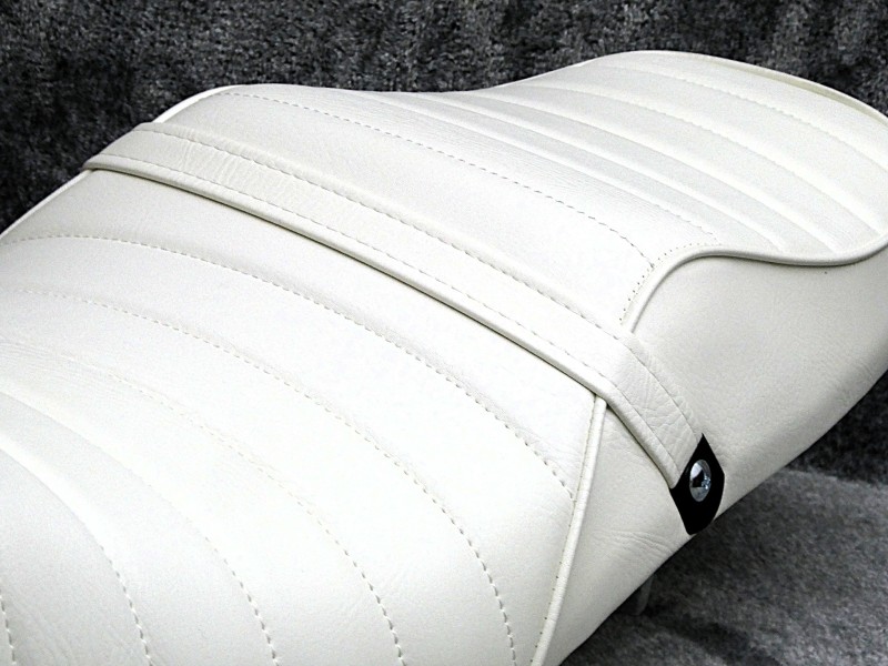 楽天市場】バリオス 2型 白皮 タックロールシート/ GSX250FX ホワイト