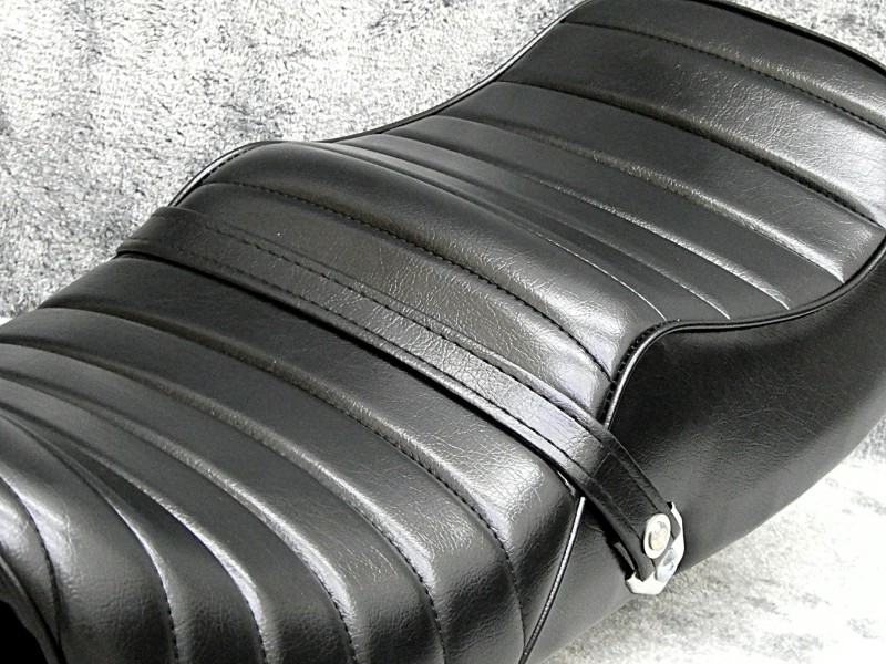 楽天市場】CB750F RC04 黒皮 タックロールシート/ブラック CB900F