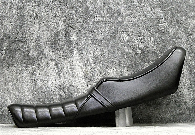 楽天市場】Z400FX 黒皮 タックロールシート/あんこ抜き ブラック