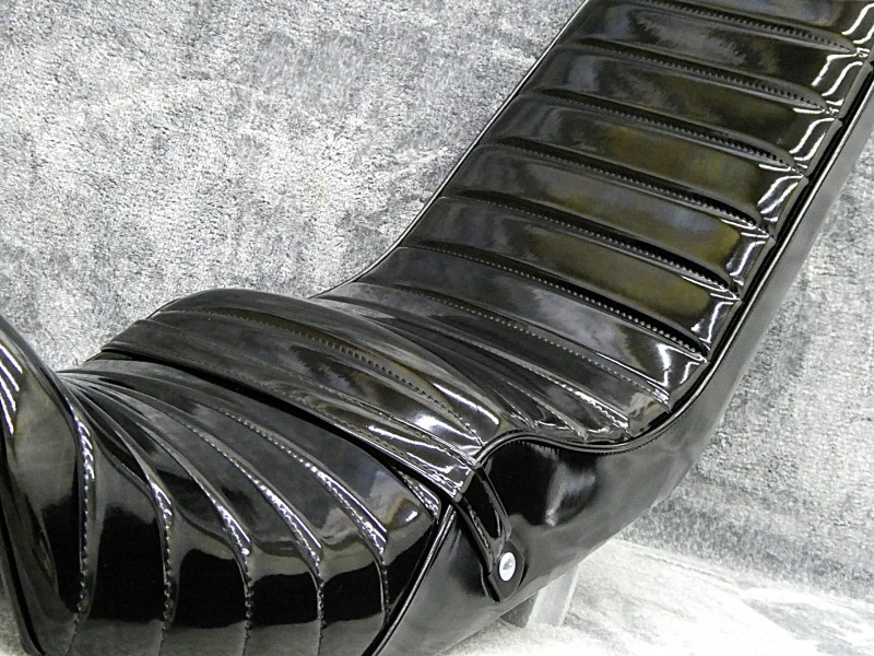 楽天市場】XJR400 前期 黒エナメル 45cm 三段シート /補強入り