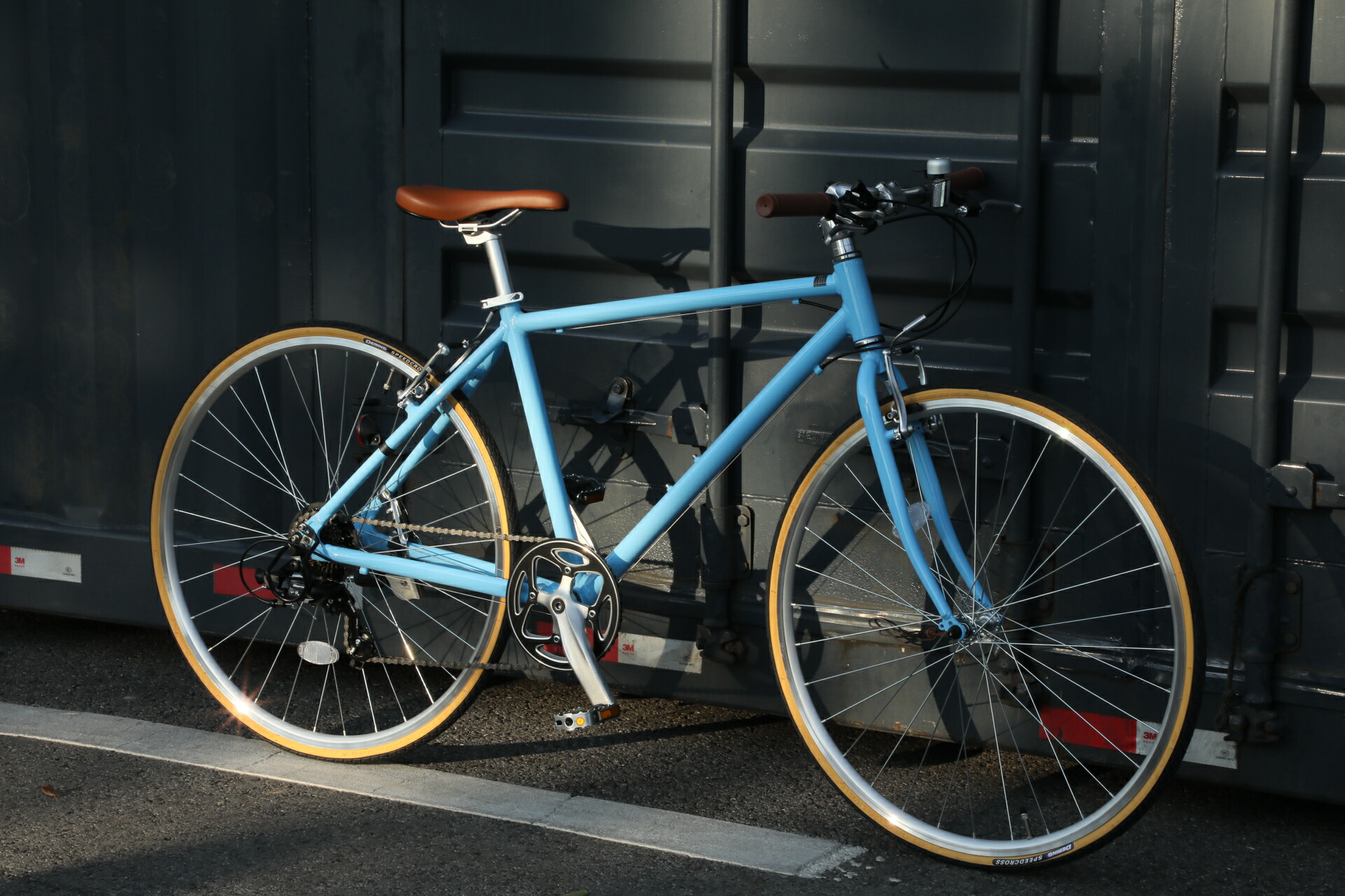 楽天市場】クロスバイク アルミ製 自転車 送料無料 8割完成車 シマノ 7