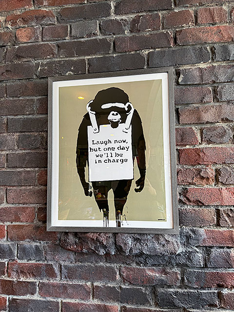 楽天市場】バンクシー アートフレーム （Laugh Now） 木製額付き 絵画