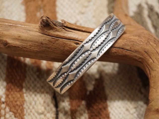 楽天市場】INDIAN JEWELRY NAVAJO HANDMADE STERLING SILVER BANGLE