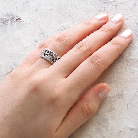 楽天市場】エス 霞桜（かすみさくら）透かし彫り 平打リング シルバー