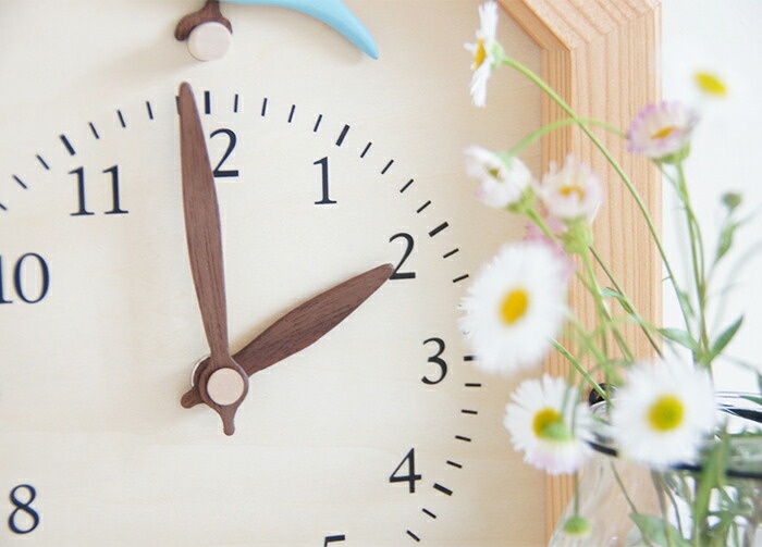 KIKORI NAGANO 木製掛け時計 植物モチーフ 信州カラマツ製 KIKORI