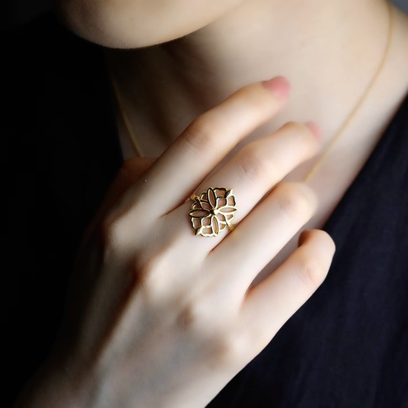 楽天市場】〈18金・プラチナ〉透かしレースリング“ovalflower