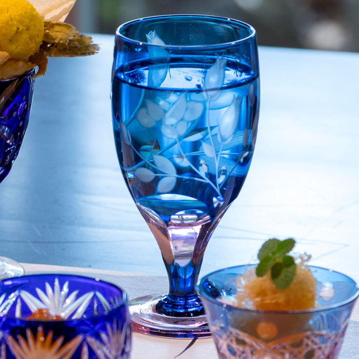 楽天市場】江戸切子 足付グラス 【硝子工房 彩鳳 直営店】 薔薇文様 足