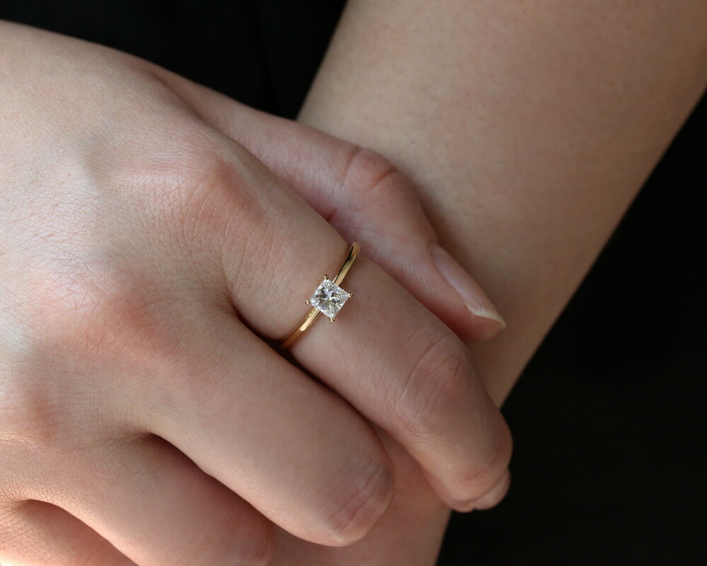 楽天市場】「プリンセスカット」 K18 一粒 リング ダイヤモンド 0.502