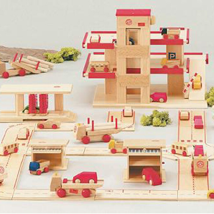 楽天市場】ベック 木のおもちゃ ドイツ製 知育玩具 バン 自動車 木製