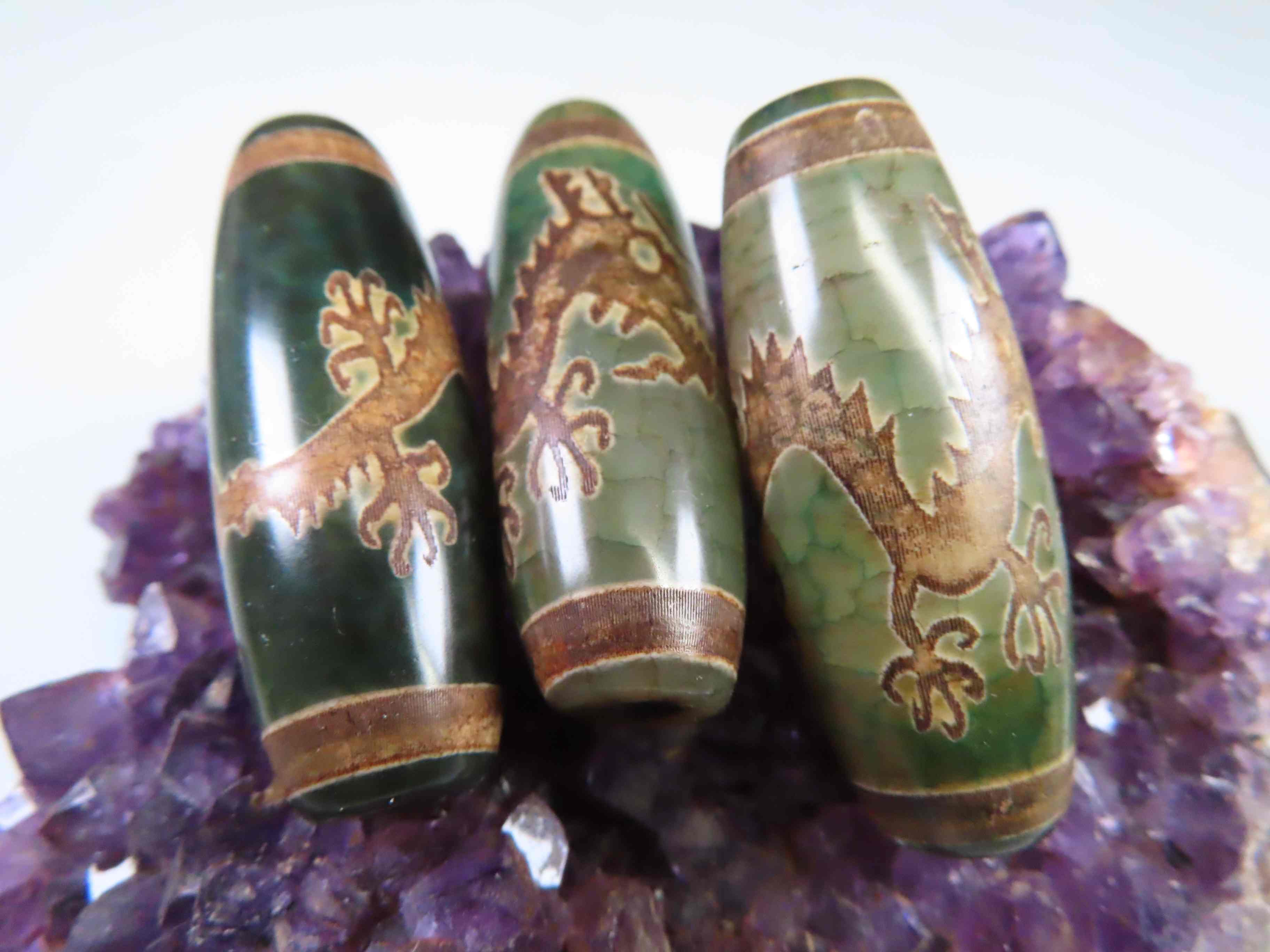 楽天市場】【当店オススメ】激レアカラー！龍の鱗模様が際立つ天珠