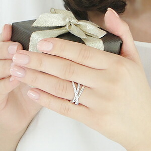 楽天市場】K18WG【0.70ctUP】ダイヤモンド クロス リング【送料無料